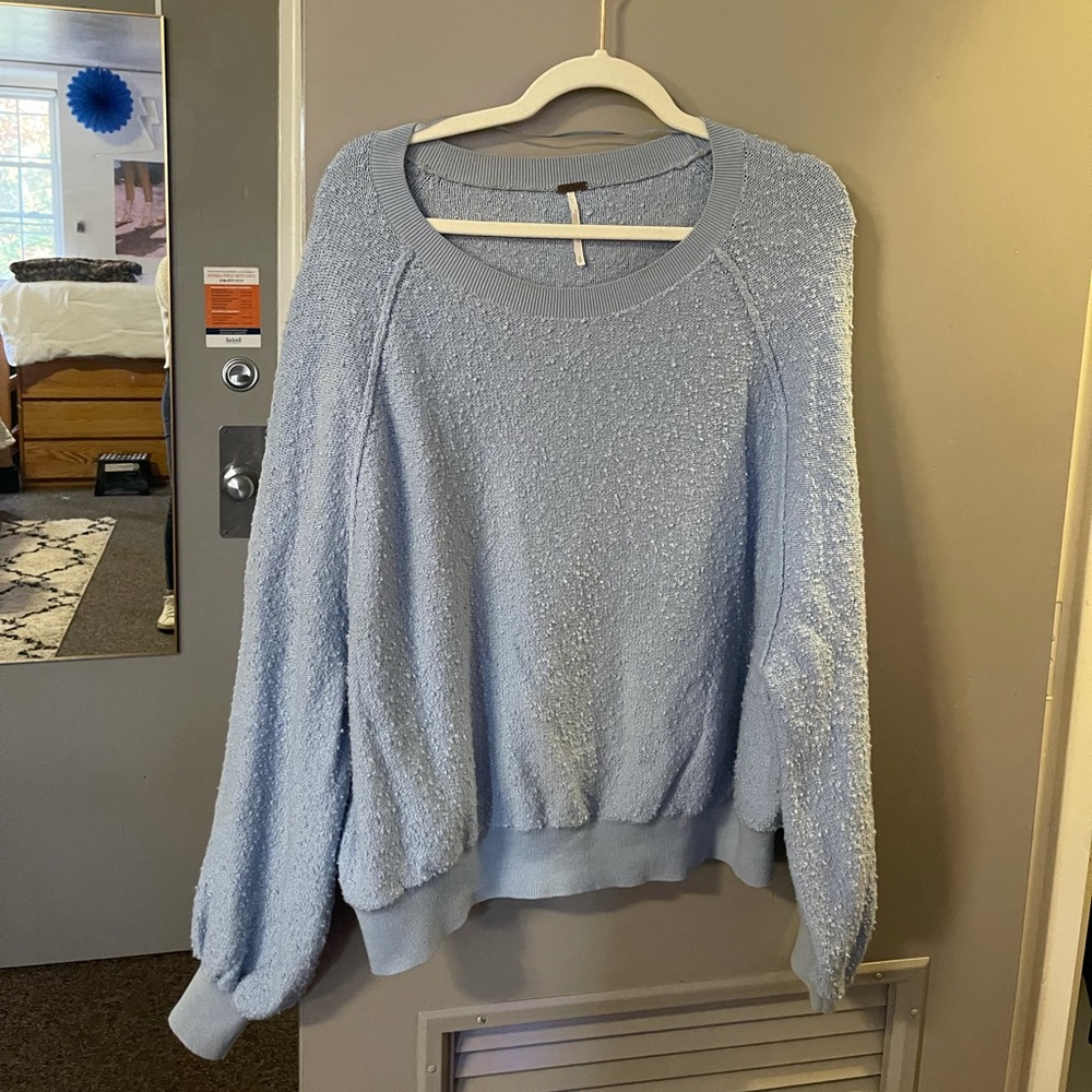 Free oeople sweater
